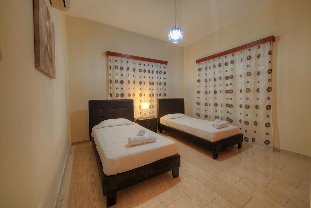Villa Paradise Paphos Buitenkant foto